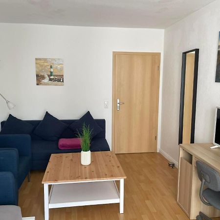 Top Lage In Rostock 3 Zimmer Wohnung Mit Bestem Ausblick Im 1 Og Rechts Екстериор снимка