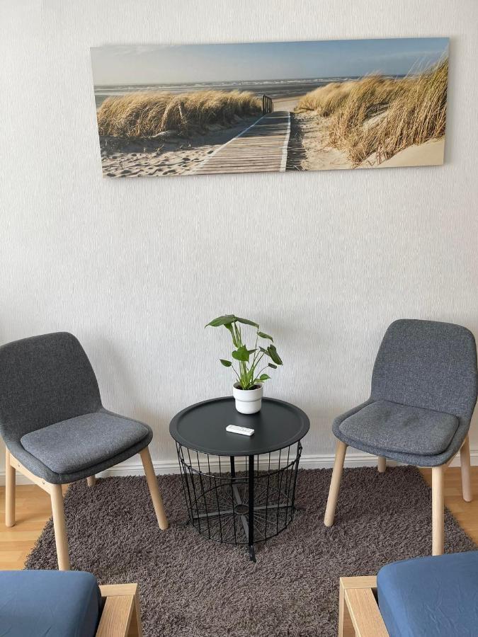 Top Lage In Rostock 3 Zimmer Wohnung Mit Bestem Ausblick Im 1 Og Rechts Екстериор снимка